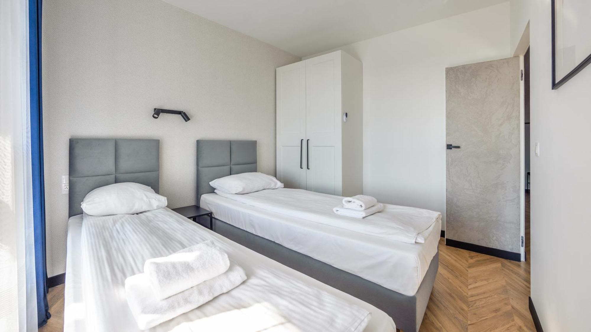 Flatbook - City Center Apartments Doki Living グダニスク エクステリア 写真