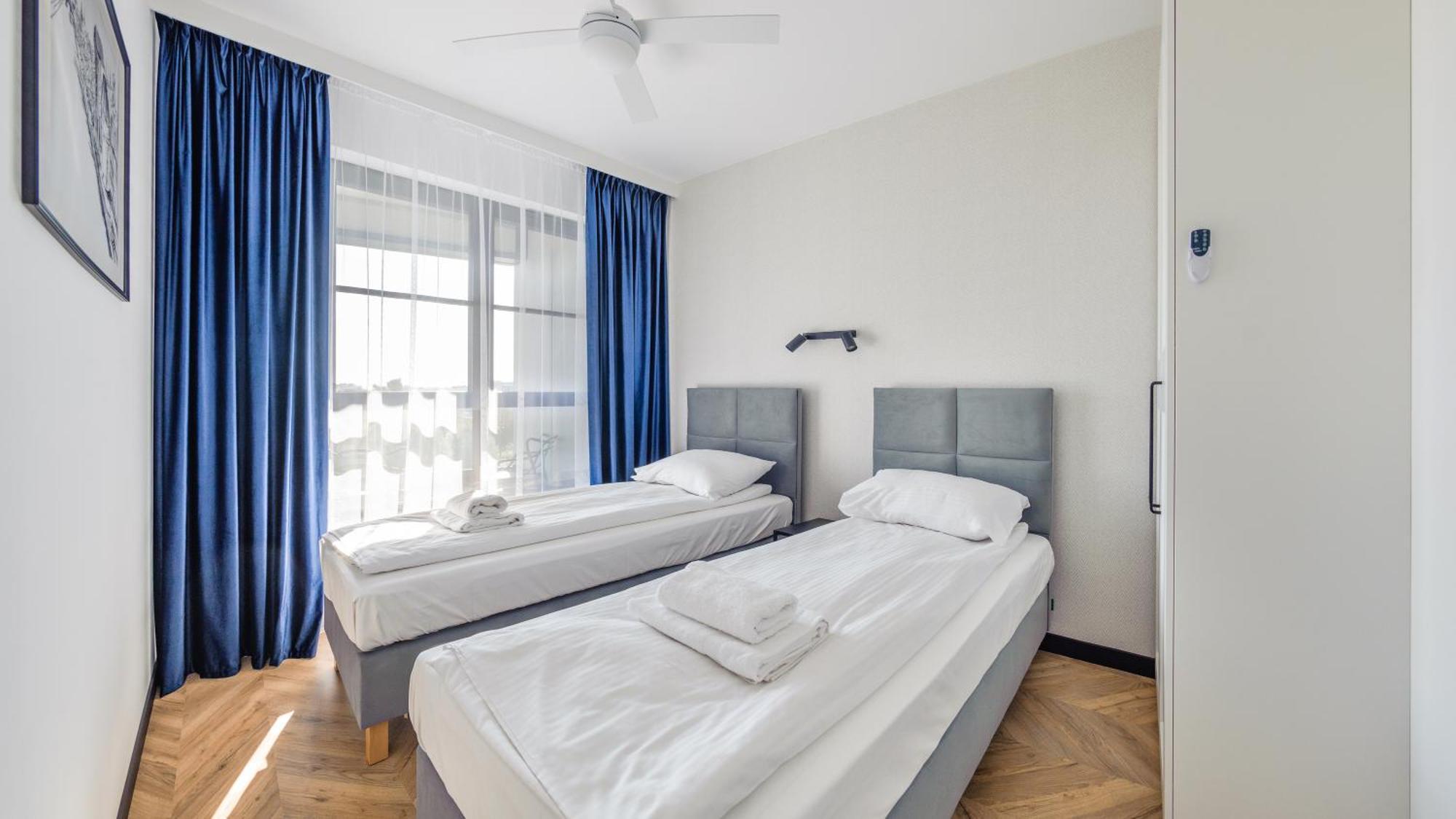 Flatbook - City Center Apartments Doki Living グダニスク エクステリア 写真